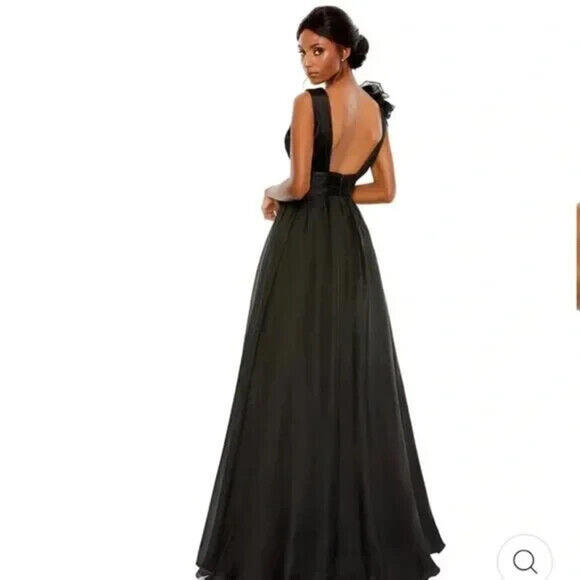 Mac Duggal Black Ruffled Evening Gown - Picture 3 of 9